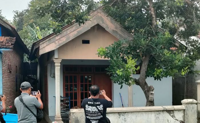 Densus 88 Tangkap Dua Terduga Teroris di Pare Kediri