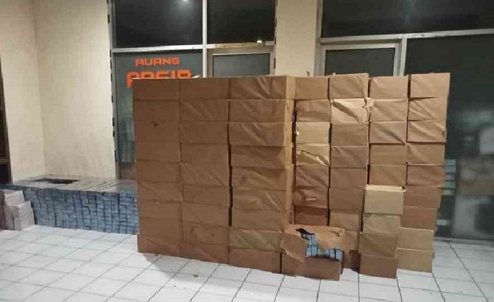 Bak Film Laga, Bea Cukai Kediri Kejar-kejaran di Tol Kertosono, Amankan Rokok Ilegal Rp 1,06 M