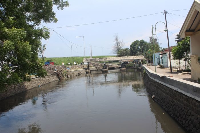 Atasi Banjir, Anak Sungai Wrati Dibersihkan