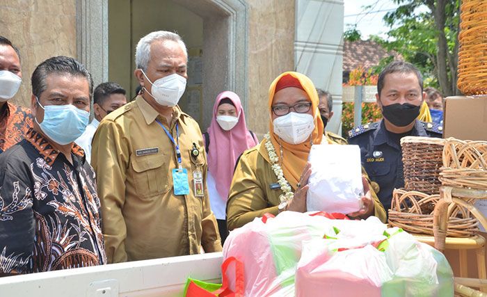 Frozen Food dan Kerajinan Rotan UMKM Gresik Diekspor ke Malaysia dan Jepang