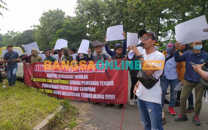 Masyarakat Pantura Sampang Minta BP2JK Jatim Batalkan Pemenang Proyek Pengamanan Pantai