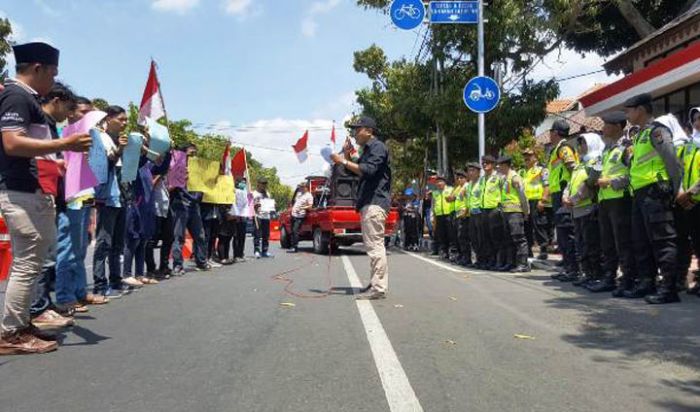 Mahasiswa Blitar Bersatu Demo Tuntut Penerbitan Perppu KPK