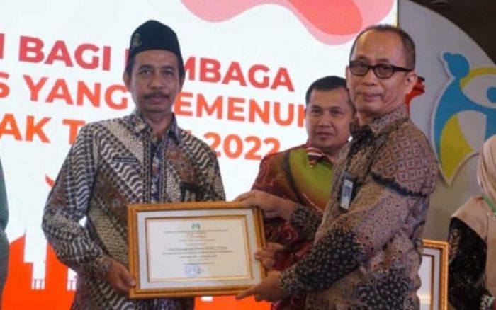 TOP! MTs Negeri 1 Tuban Terima Penghargaan LPLRA 2023