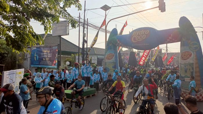 Kodim 0819 Pasuruan Gelar Fun Bike dan Senam Bersama Peringati HUT TNI - Ke 79