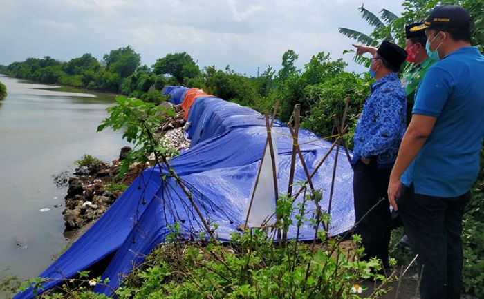 Plengsengan ​Sungai Kedunglarangan Ambrol, Perlu Penanganan Cepat Agar Kerusakan Tak Meluas