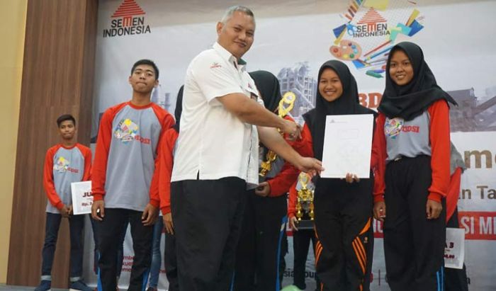 Mahasiswa BEST Semen Indonesia Gelar Mading 3D Competition