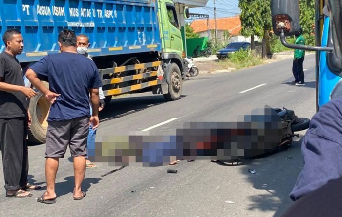 Tak Waspada saat Berkendara, Pasutri PNS di Tuban Tabrak Truk Parkir, Satu Orang Tewas