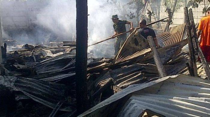 Masak Air dan Ditinggal Kerja, Tiga Rumah di Kediri Terbakar