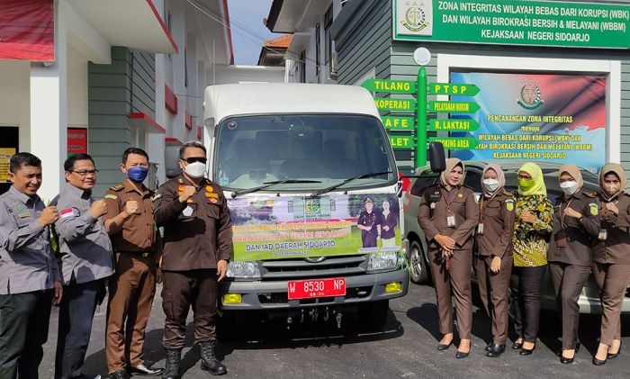 Kejari Sidoarjo Peduli Korban Gunung Semeru, Kirim 1 Truk Paket Sembako