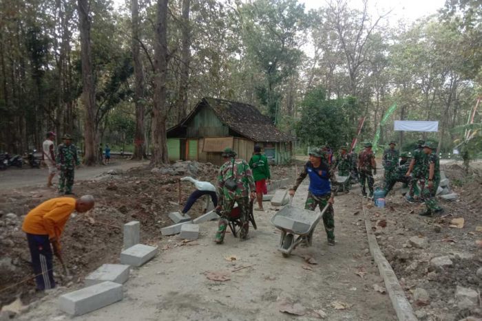 Melalui Program TMMD Ke-121 di Desa Bangunrejo Ngawi, TNI Berharap Bisa Bermanfaat Bagi Masyarakat