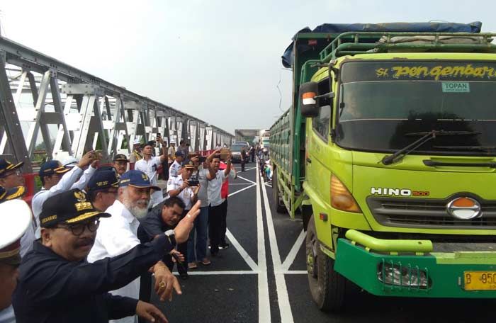 Jembatan Babat-Widang Kembali Dibuka, Gubernur: Truk 40 Ton Lebih Gak Boleh Lewat