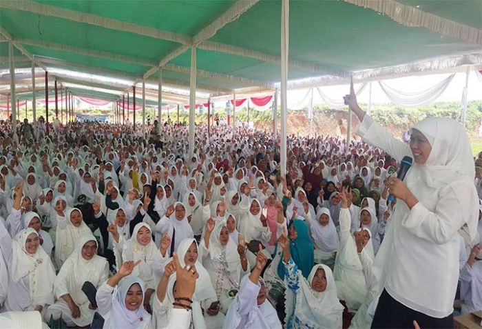 Jelang Dilantik Jadi Gubernur Jatim, Khofifah Masih Kampanyekan Jokowi di Lampung