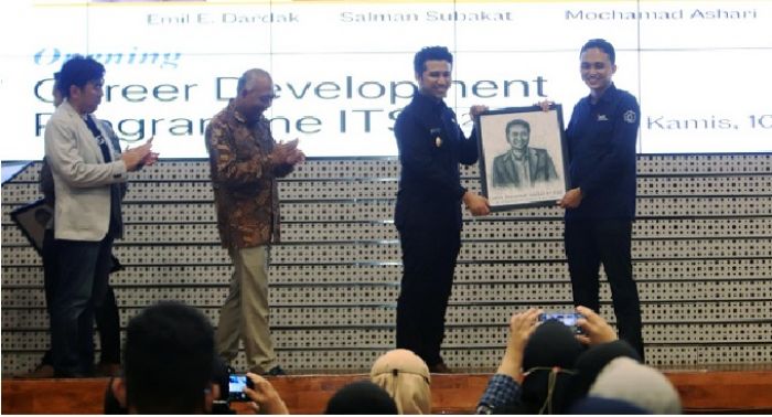 ITS Luncurkan Career Development, Wagub Jatim Beri Apresiasi