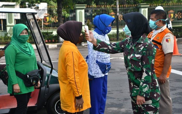 ​Dharma Pertiwi Daerah E Gelar Rapid Test dan Bagikan Sembako