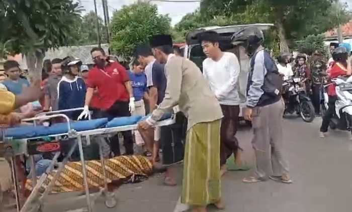 Gagal Nyalip, Pemotor di Pamekasan Tewas Dilindas Bus Pariwisata