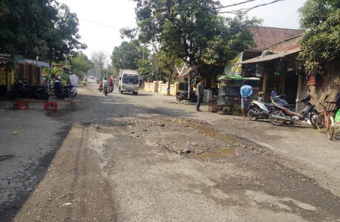 Rusak Parah, Ruas Jalan Gununggangsir-Cangkringmalang Diusulkan Perbaikan ke Pemprov