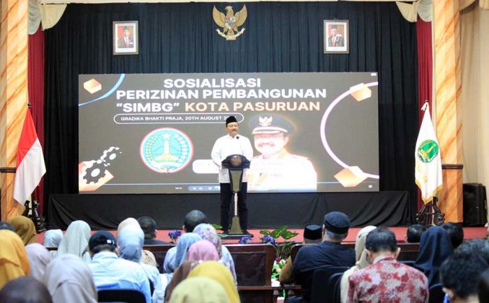 Buka Sosialisasi SIMBG, Wali Kota Pasuruan Ajak Pengusaha Ikuti Aturan Undang-Undang