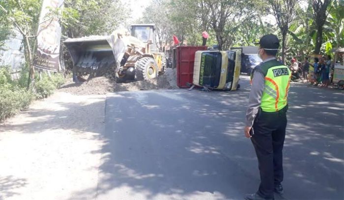 Truk Pasir Terguling di Krian Sidoarjo, Lalu Lintas Tersendat