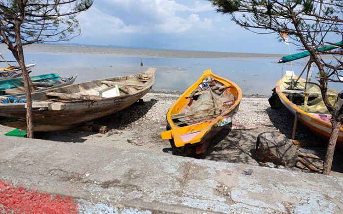 Pemkot Siapkan 8 Pos Pantau Pasca Gelombang Pasang yang Menerjang Pesisir Timur