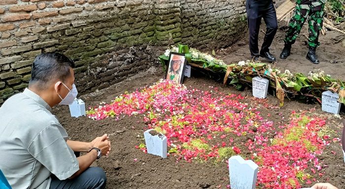 Berhasil Diidentifikasi, Fazila Dimakamkan di Samping Ibunda dan Adiknya