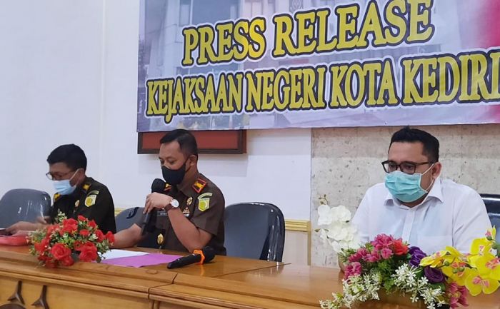 Usai Diperiksa 5 jam, Dua Tersangka Kasus Dugaan Korupsi BPR Kota Kediri Dijebloskan ke Tahanan