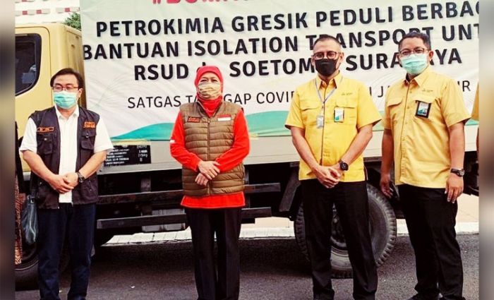 Petrokimia Gresik Serahkan 12 Ribu Paket Beras ke Pemprov Jatim