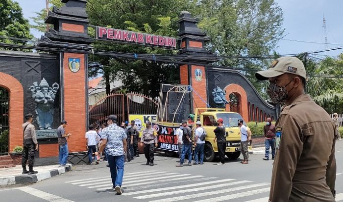 Ikatan Pemuda Kediri Tuntut Tanah SLG Dikembalikan Pemkab