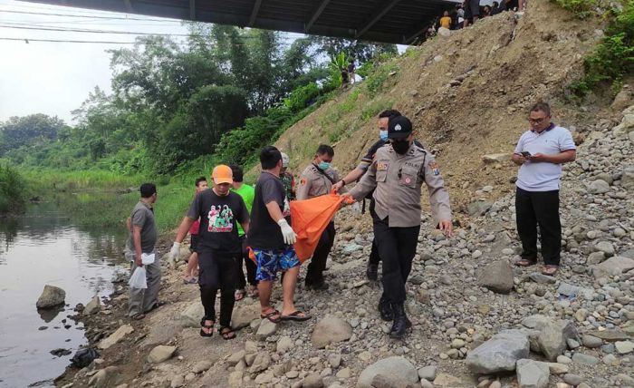 Diduga Depresi, Wanita di Blitar Bunuh Diri Lompat dari Jembatan Kademangan