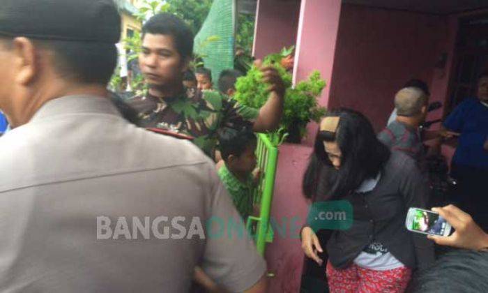 Pijat Sambil Telanjang, Panti Pijat di Bangsal Kediri Digerebek Warga