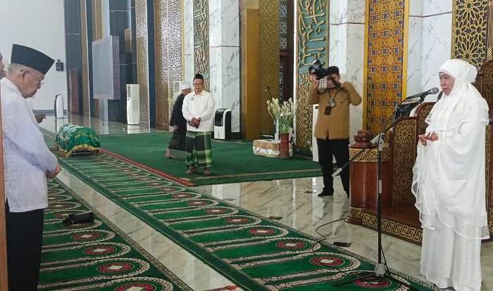 Sebelum Dimakamkan di TPU Keputih Surabaya, Jenazah KH Roziqi Disalatkan di Dua Masjid