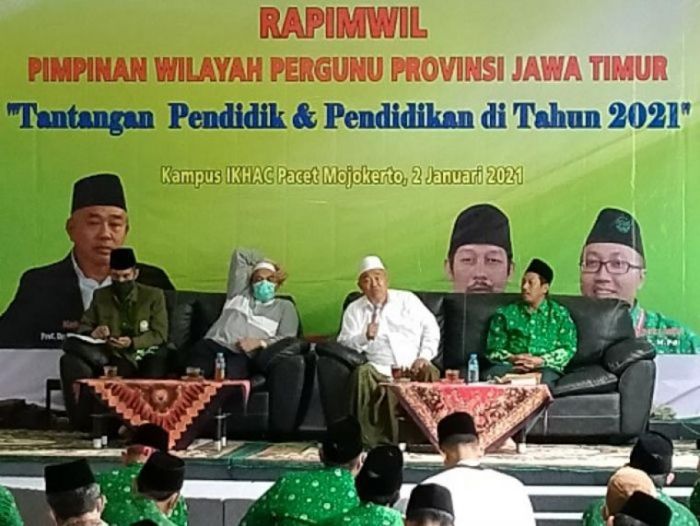 ​Kiai Asep Ajak Peserta Rapimwil Pergunu Jatim Doakan Gubernur Khofifah Sembuh dari Covid-19