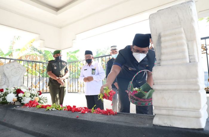 Peringatan Hari Jadi ke-163, Bupati Sidoarjo Ziarah ke Makam Pendahulunya