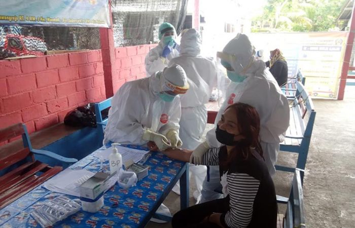 ​Cegah Klaster Baru, Gugus Tugas Covid-19 Blitar Gelar Rapid Test Massal di Pasar Tradisional