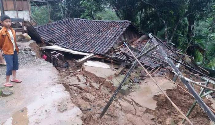 Belasan Rumah Terdampak Bencana di Pacitan Belum Tersentuh Bantuan, Ketua DPRD Janji Tindaklanjuti