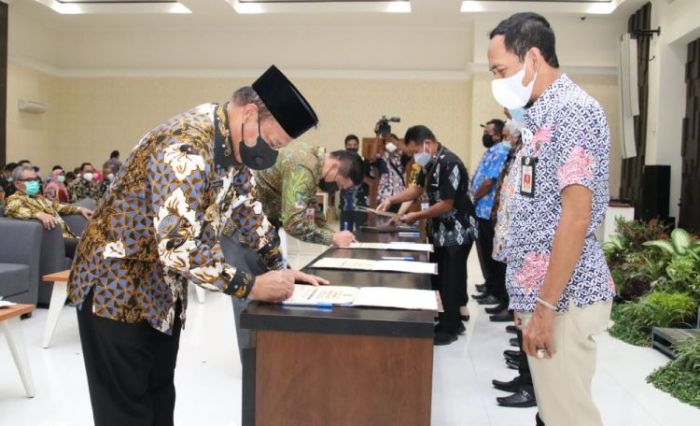 Komitmen Wujudkan Pemerintahan Bersih, Bupati Fadeli Canangkan Zona Integritas