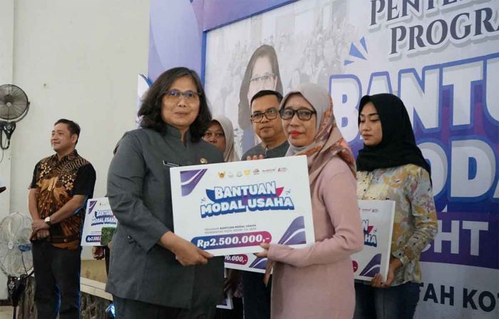 Pesan Pj Wali Kota Kediri untuk Penerima Banmod DBHCHT di 7 Kelurahan