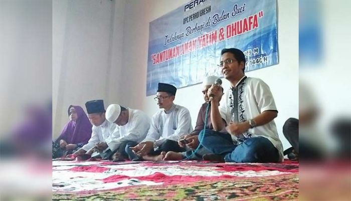 Berbagi di Bulan Suci Ramadan, Advokat di Gresik Santuni Anak Yatim