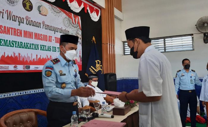 Lulus Pendidikan Agama dari Ponpes Mini, Puluhan WBP Lapas Tuban Diwisuda