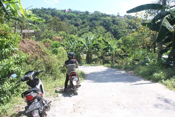 Jalan Pecalukan Prigen Memprihatinkan