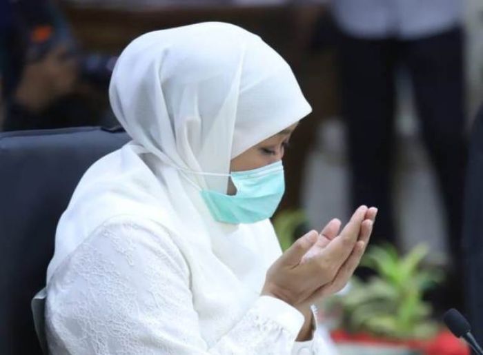 ​Gubenur Khofifah Isolasi Mandiri, Laksanakan Tugas secara Virtual dari Rumah