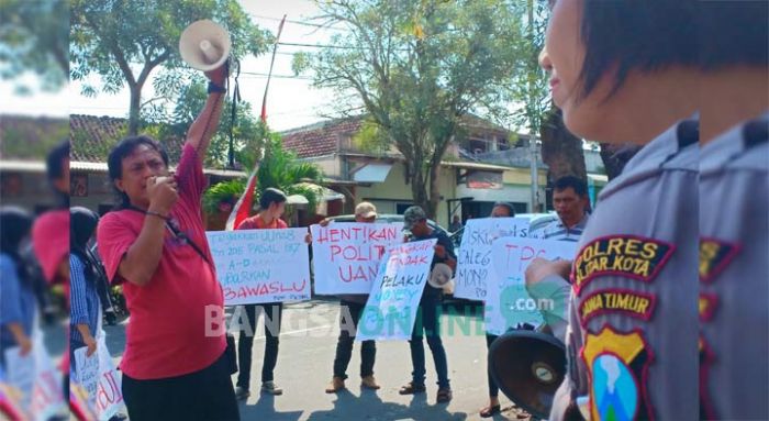 Bawaslu Blitar Dituding Tak Serius Tangani Dugaan Money Politics