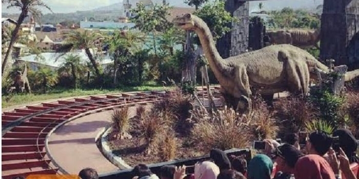 Dino Park di Jatim Park 3.