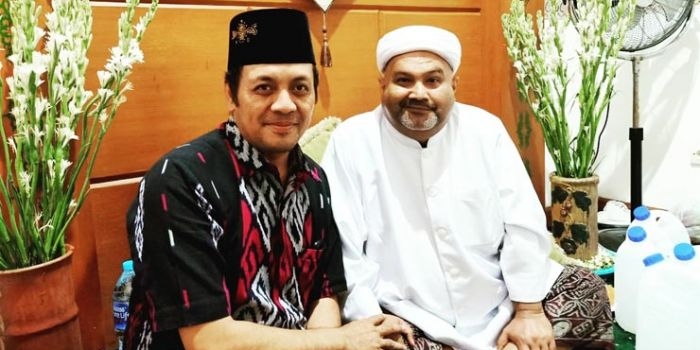 Penulis bersama Habib Ahmad Bin Ismail Alaydrus.