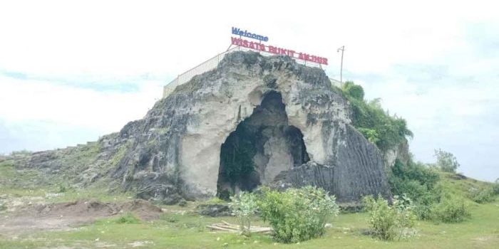 Wisata Bukit Anjhir Bangkalan.